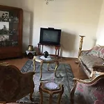 Cozy Apartment Near The Airport